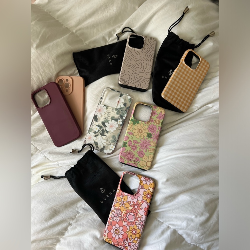 Lot of IPhone 13 Pro Cases Burga